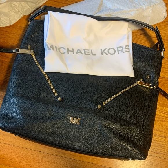 MICHAEL-Michael Kors Evie Large Hobo Bag Pebbled Leather Shoulder Bag Black New